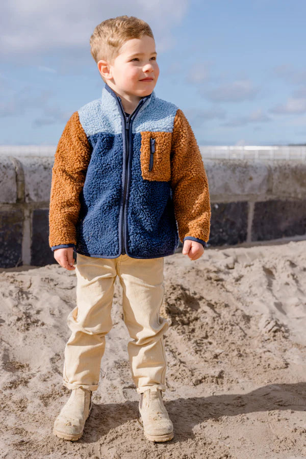 Arlo Jean Biscuit