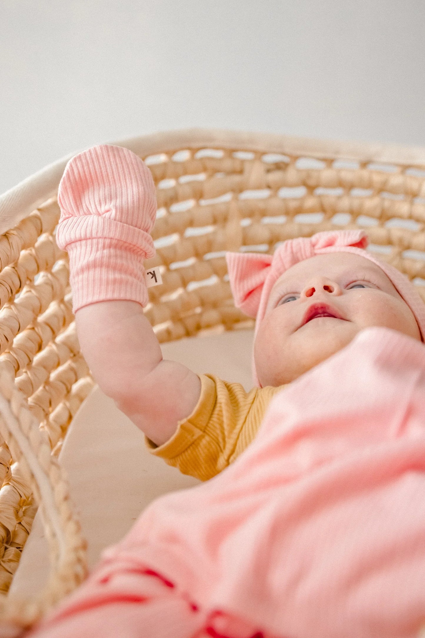 Bamboo Stretch Mittens Peony
