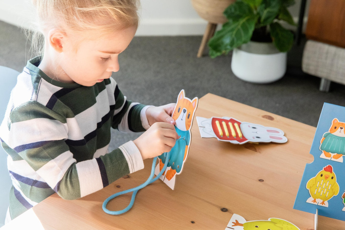 Lacing Cards Set Little Market