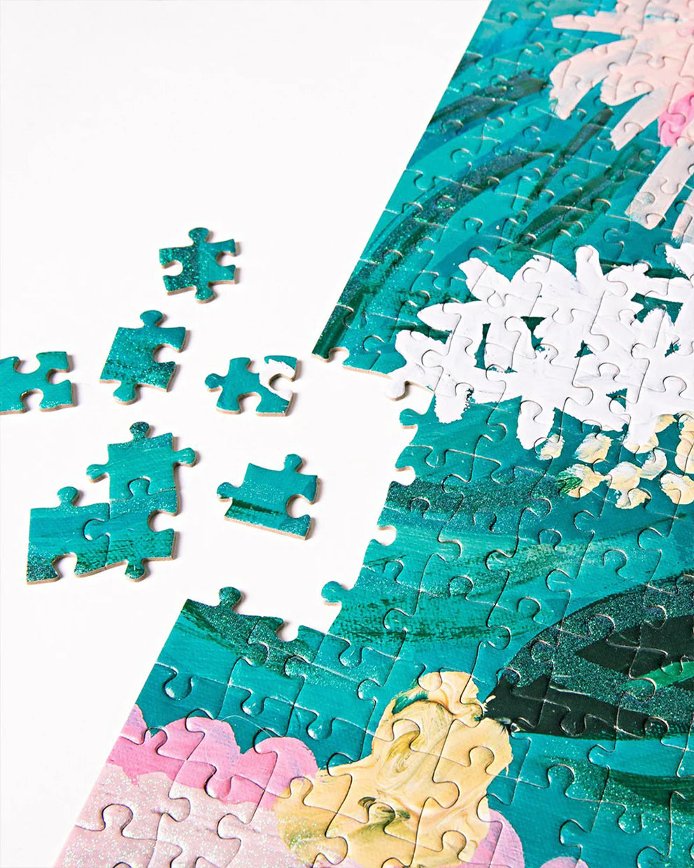 1000 Piece Puzzle Gold Urn