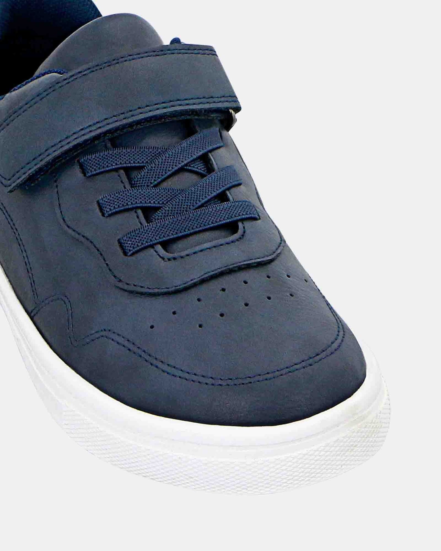 Beau Navy Sneaker