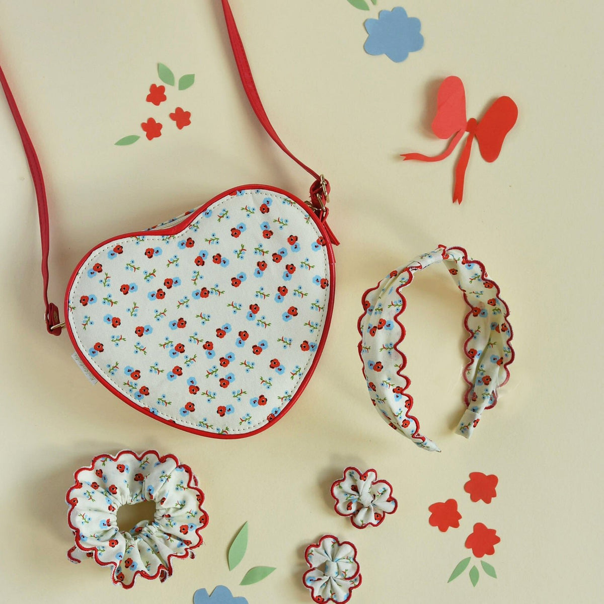 Martha Ditsy Floral Heart Bag