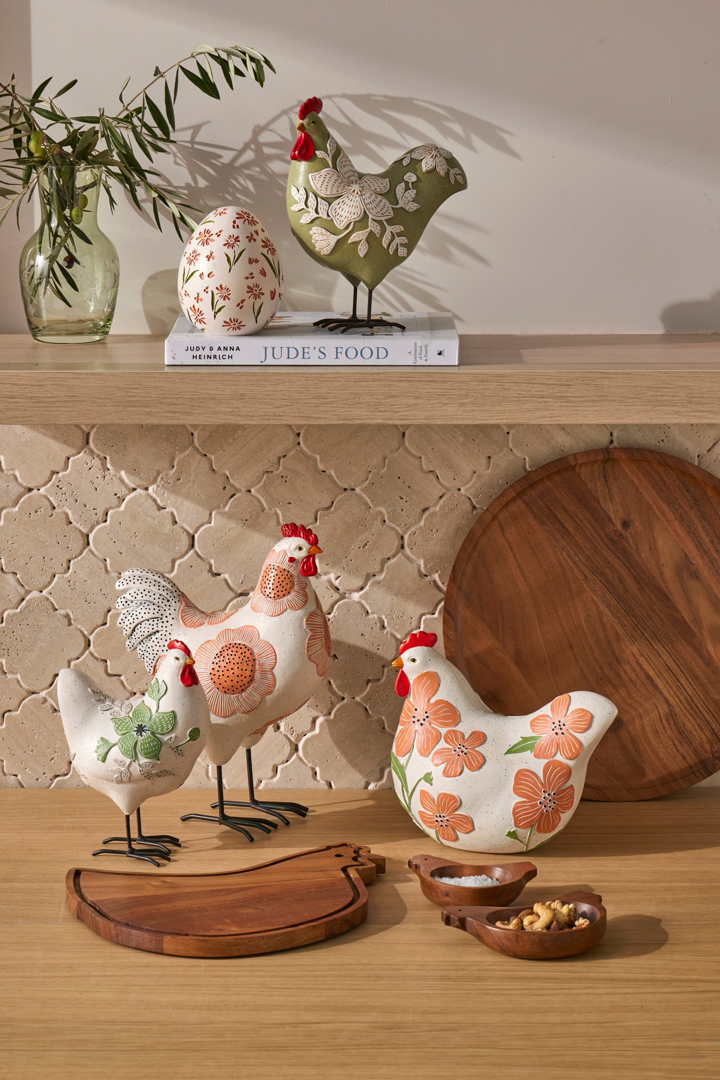 Cluckabelle Sculpture