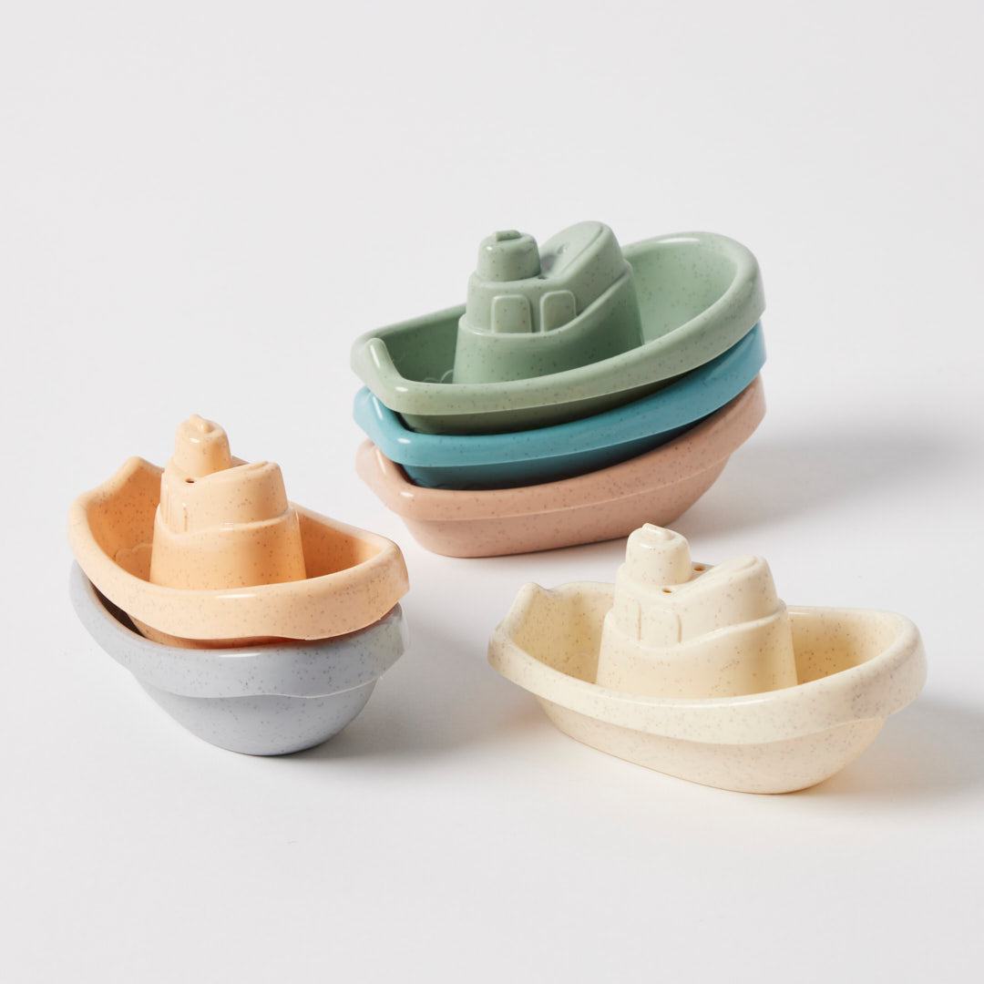 Eco-Friendly Splash & Pour Boats