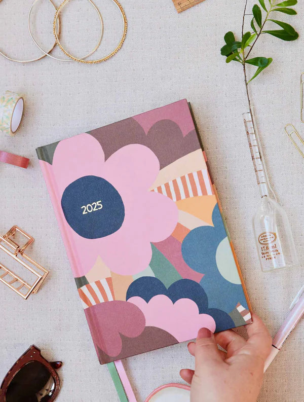 2025 Weekly Planner Peony