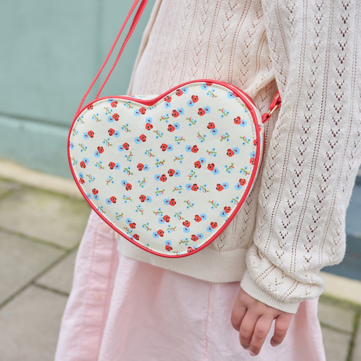 Martha Ditsy Floral Heart Bag